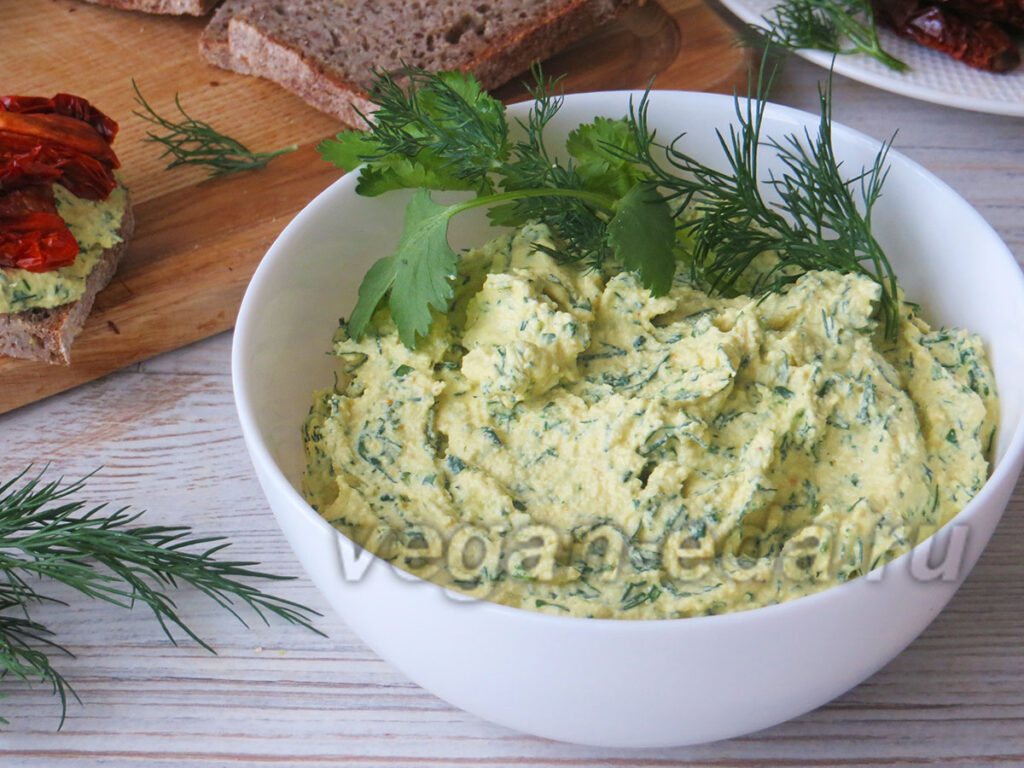 Сыр из тофу и миндаля