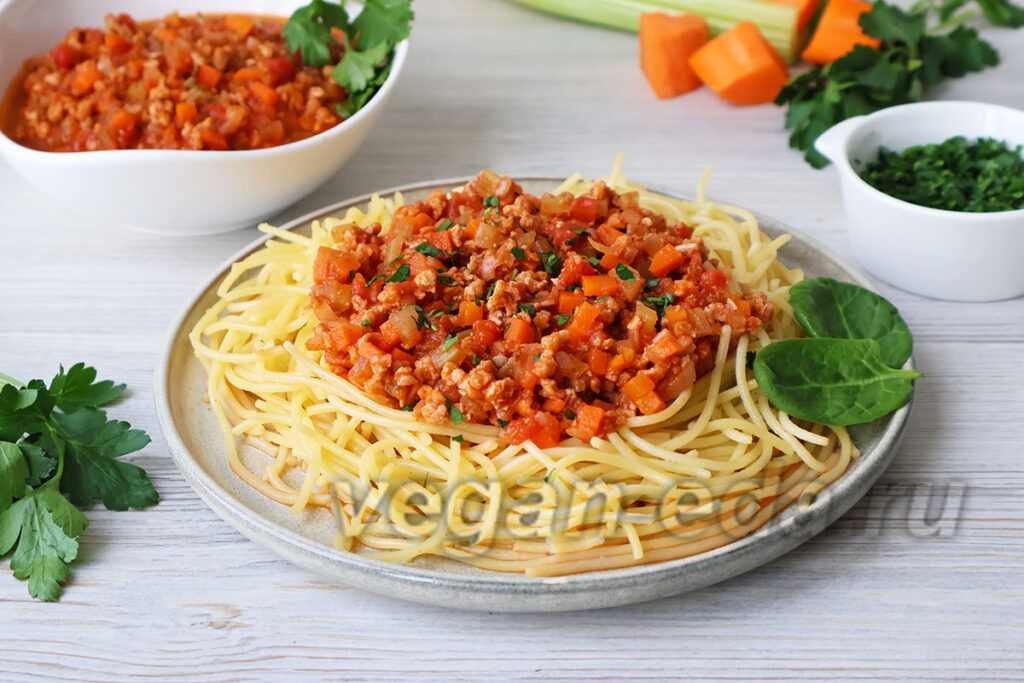 Паста болоньезе